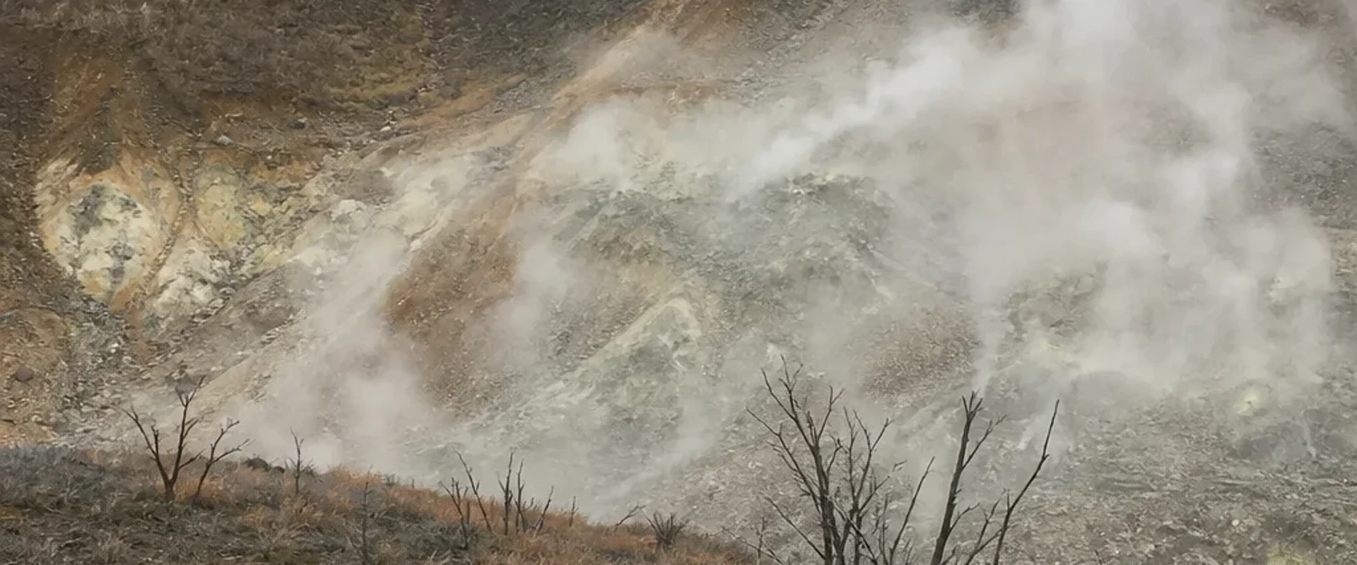 Steaming volcanic valley of Owakudani