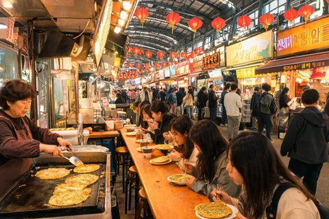 The lively scene of Gwangjang Market's food alley