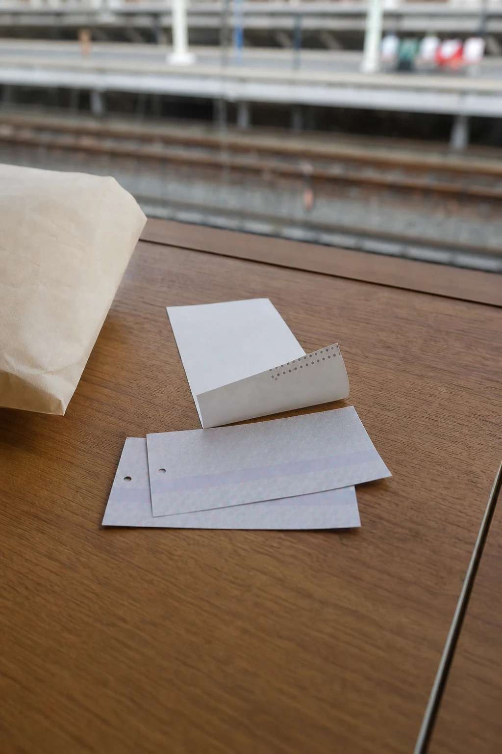 Paper travel notes, illustrative scene