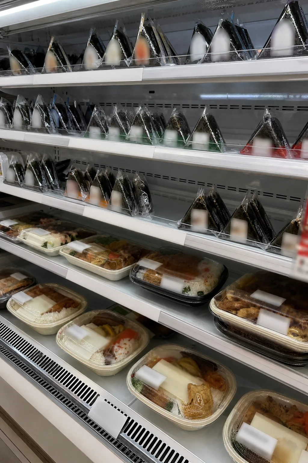 Convenience-store food shelves