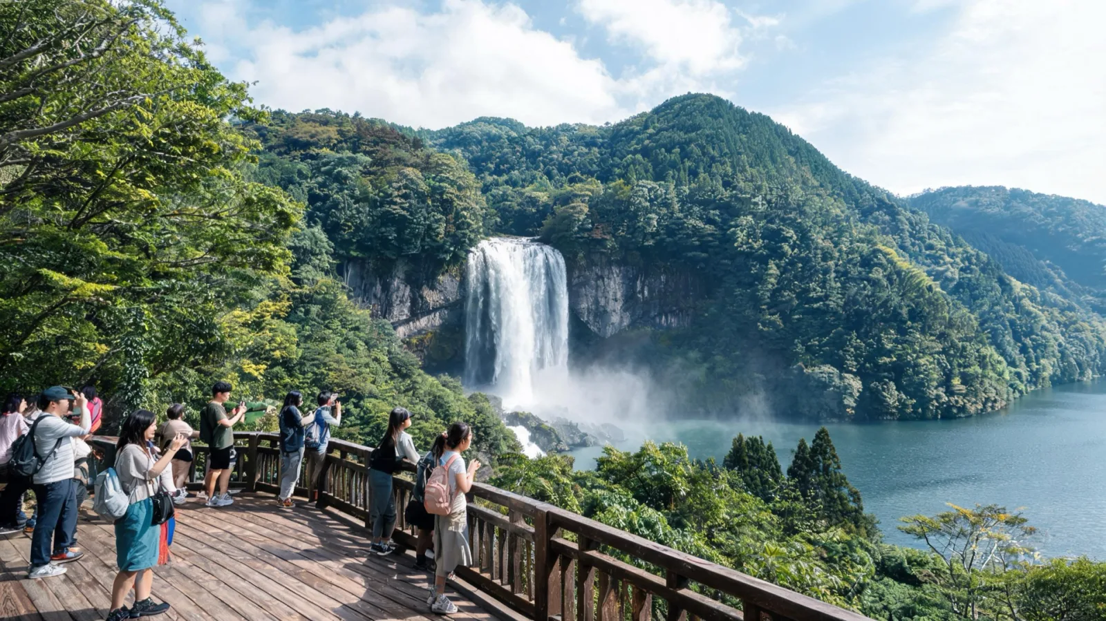 Nikko Kegon Falls and Lake Chuzenji