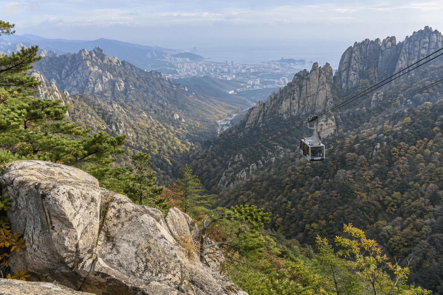 Example image of the Seoraksan Cable Car and the Gwongeumseong view